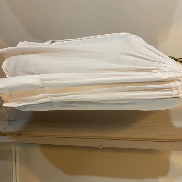 Bella Dahl V Neck Button Down Top - Picture 3 of 7